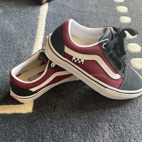 Like new Vans Old Skool shoes!!! - Picture 2 of 5
